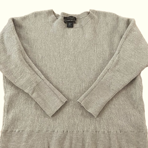 Tahari Women’s Extra Fine Merino Wool Sweater Quiet Luxury Minimalist XL - Picture 2 of 5